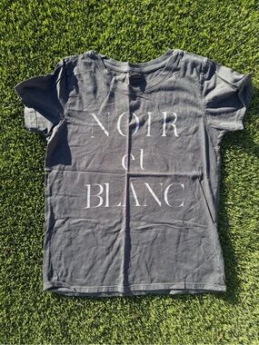 Noir et Blanc Short Sleeve Tee - Charcoal
